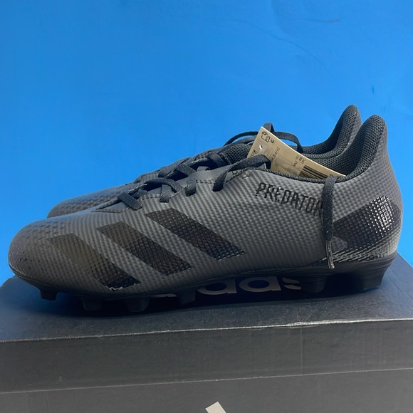 ADIDAS PREDATOR 20.4 FXG
MENS 11 - Picture 1 of 7